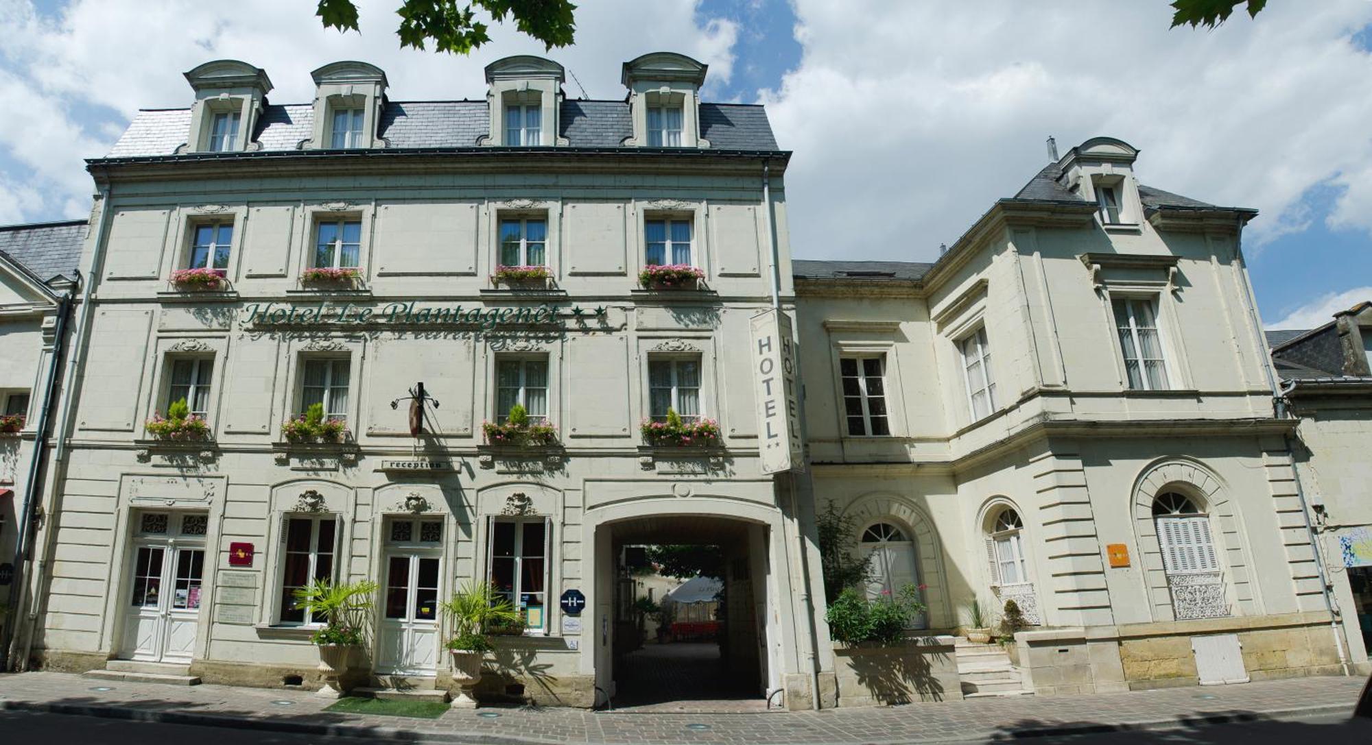 Hotel Le Plantagenet Chinon Exterior foto